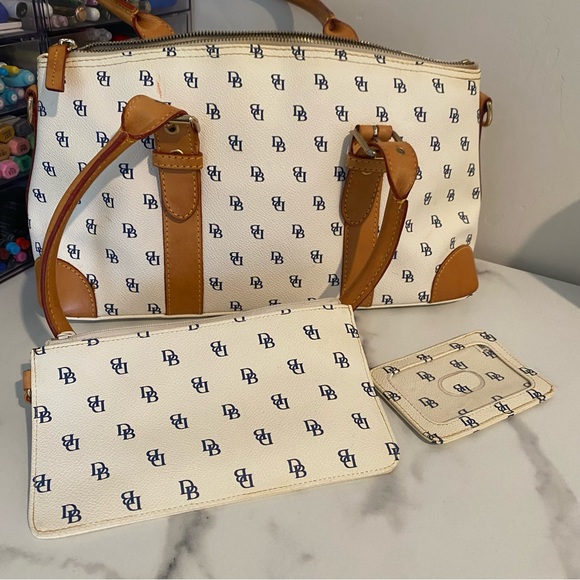 Dooney & Bourke vintage shoulder bag - Picture 5 of 14